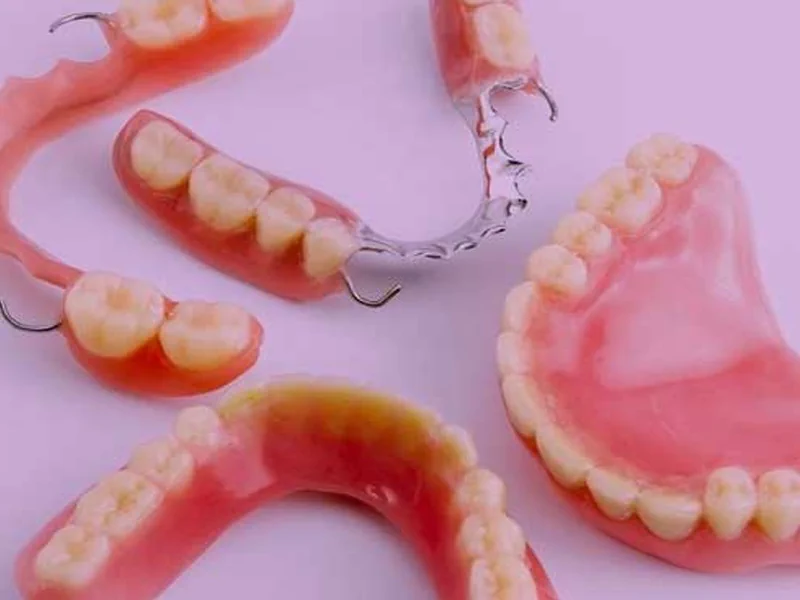 پروتز دندان در سعادت آباد